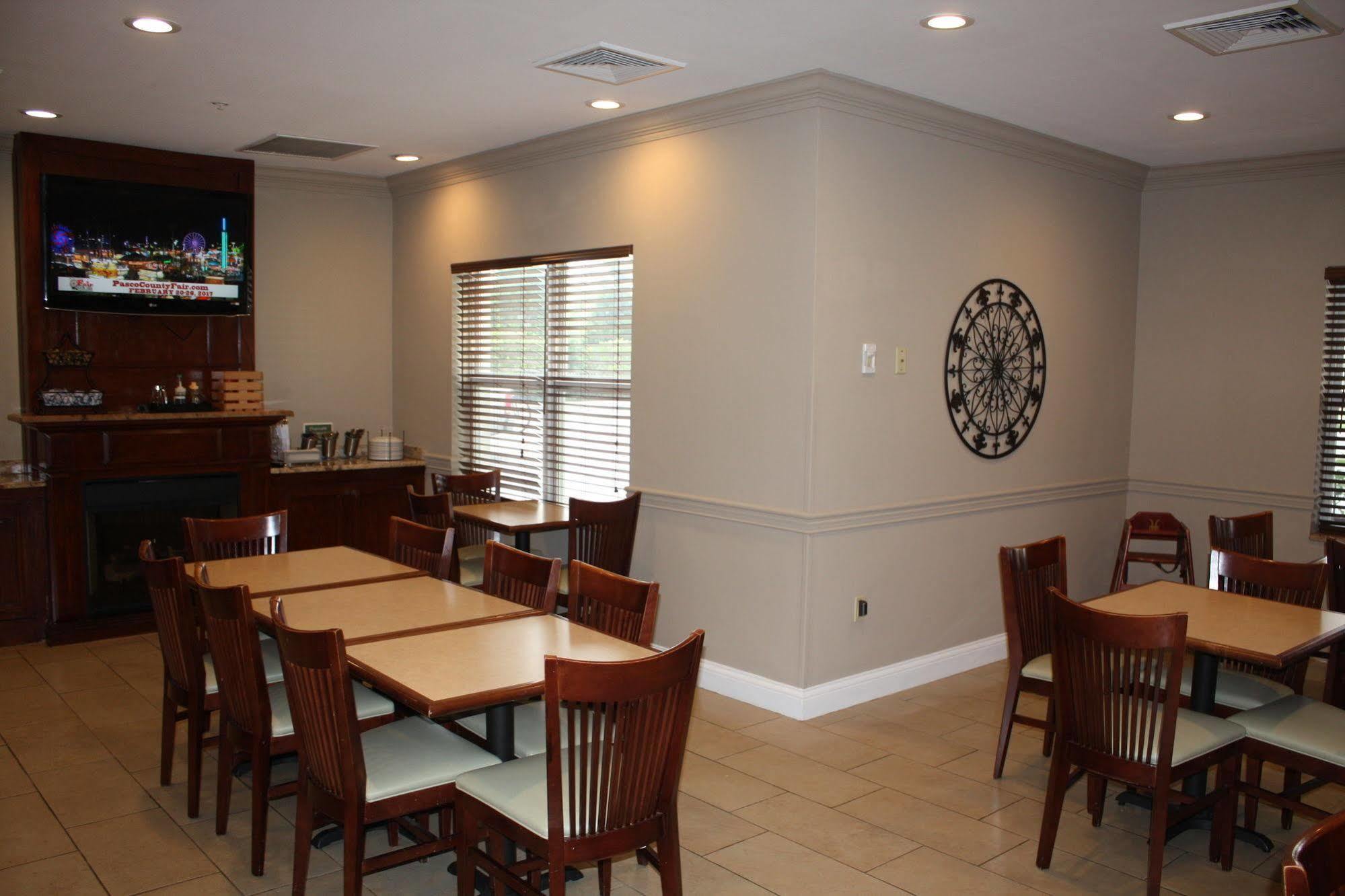 Country Inn & Suites By Radisson, Tampa Airport North, Fl Buitenkant foto